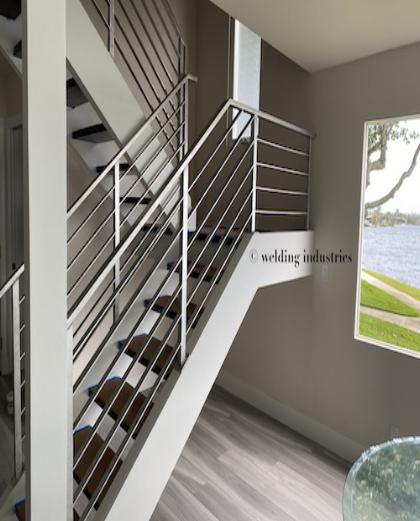 Custom Horizontal Aluminum Railing